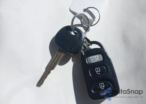 2017 Hyundai Elantra Se z USA, uszkodzony, nr VIN 5NPD84LFXHH092198